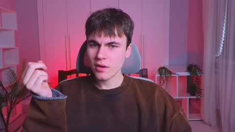 Snapshot of istairee chatting on 1, 2, 2025 Maks online show from 1, 2, 2025