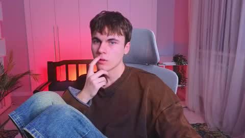 Snapshot of istairee chatting on 1, 2, 2025 Maks online show from 1, 2, 2025