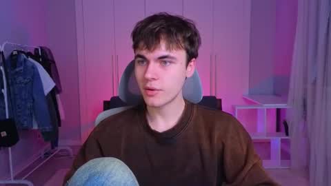 Snapshot of istairee chatting on 13, 2, 2025 Maks online show from 13, 2, 2025