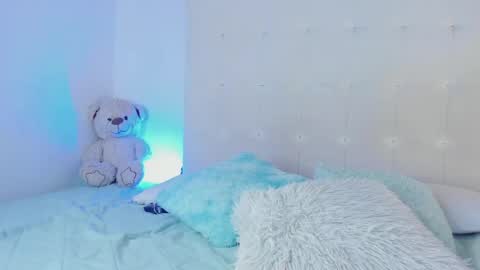 Snapshot of itahisa_cute chatting on 14, 4, 2026 itahisa online show from 14, 4, 2026