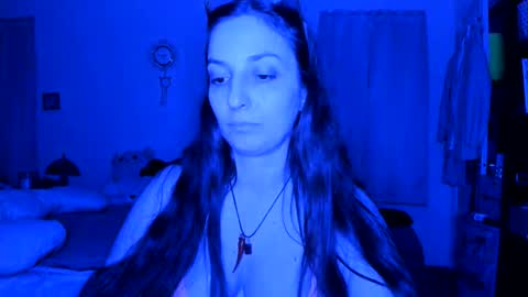Bella Bloom online show from 8, 6, 2026
