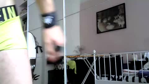 italianmonsterD online show from 10, 9, 2025