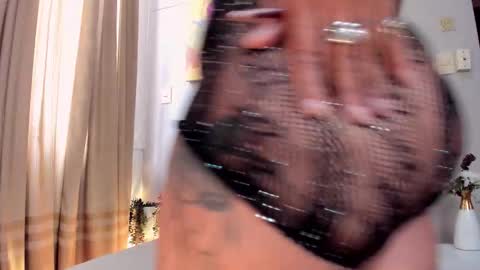 Italy Monroe online show from 12, 3, 2026