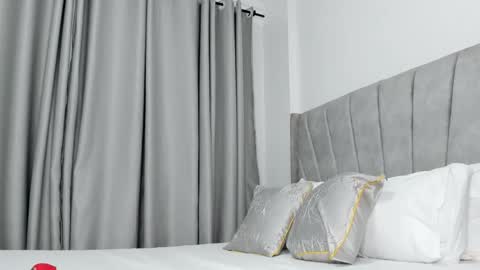 Snapshot of its_canella chatting on 10, 1, 2026 canella online show from 10, 1, 2026