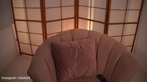   online show from 24, 1, 2025