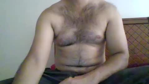 its_me_2323 online show from 2, 6, 2026