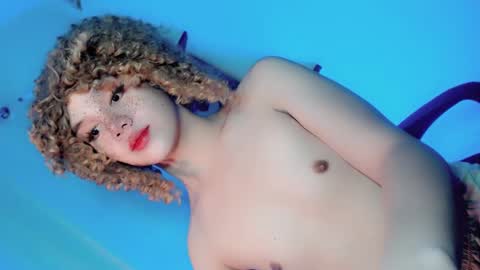 EZZIE online show from 29, 1, 2025