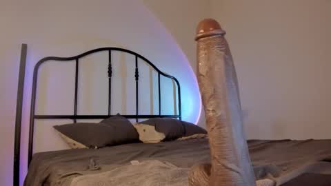 Isabella online show from 19, 11, 2025