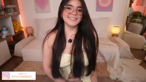 Snapshot of itscammieee chatting on 16, 5, 2026 Camila but you can call me online show from 16, 5, 2026