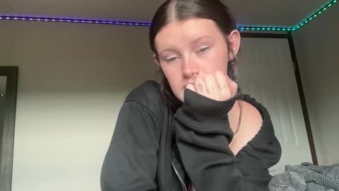 itsKaylaaa online show from 6, 6, 2026