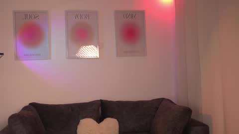 lau online show from 23, 12, 2025