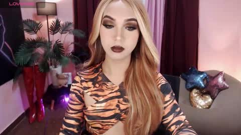 Snapshot of itsmesofiaa69 chatting on 4, 11, 2025 Sofia online show from 4, 11, 2025