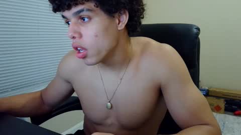 Snapshot of itstarzan chatting on 4, 2, 2026 TARZAN online show from 4, 2, 2026