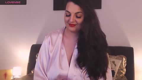 Melissa Khaan online show from 9, 1, 2025