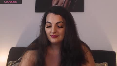 Melissa Khaan online show from 12, 1, 2025