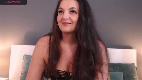 Melissa Khaan online show from 3, 12, 2025