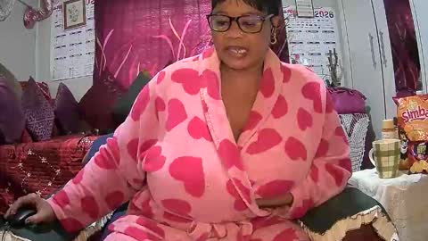 Snapshot of itumeleng74 chatting on 7, 5, 2026 itumeleng74 online show from 7, 5, 2026