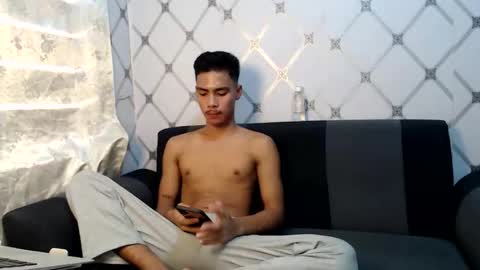 Snapshot of itzme_urboy chatting on 16, 4, 2026 itzme_urboy online show from 16, 4, 2026