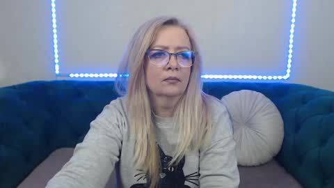 ivanacharm online show from 28, 4, 2026