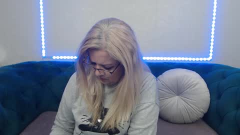 ivanacharm online show from 29, 4, 2026