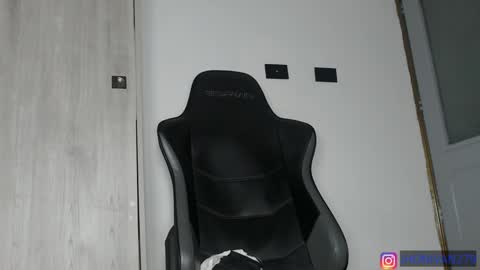 ivanhot279 online show from 4, 2, 2025