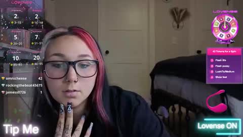 Snapshot of iveyjade33 chatting on 13, 10, 2025 ivey jade online show from 13, 10, 2025