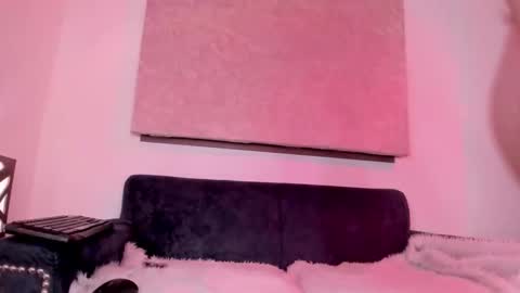 Ivonne  online show from 4, 2, 2026