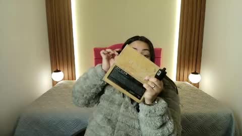 I V O N N E R O S S online show from 21, 4, 2026