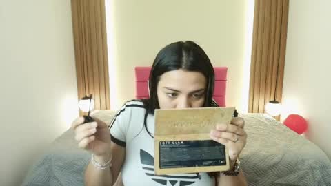 I V O N N E R O S S online show from 27, 4, 2026