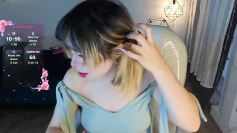 Snapshot of ivonny_sakura chatting on 8, 5, 2026 Ivonny online show from 8, 5, 2026