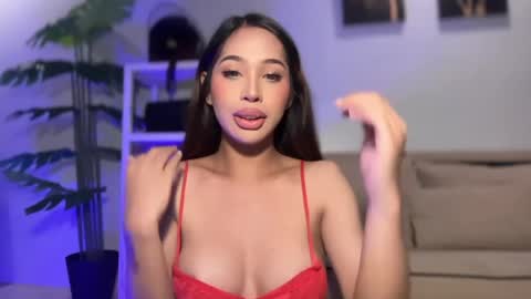 kirstenelsie online show from 25, 4, 2026