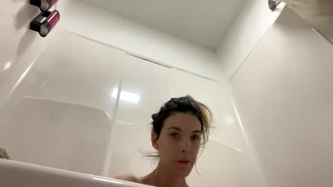 ivy_rose90 online show from 29, 4, 2026