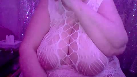 ivyjane3522 online show from 19, 5, 2026