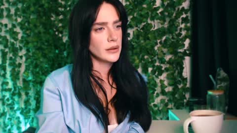 Miss Ivy online show from 20, 12, 2024