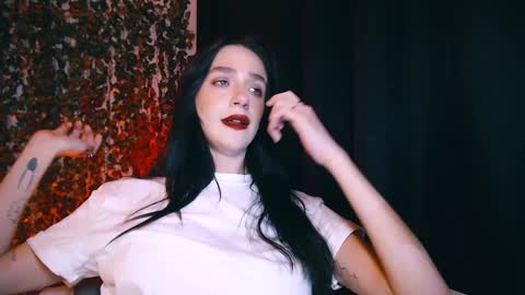 Miss Ivy online show from 19, 1, 2025