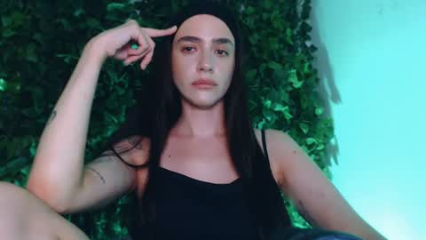Miss Ivy online show from 17, 7, 2026