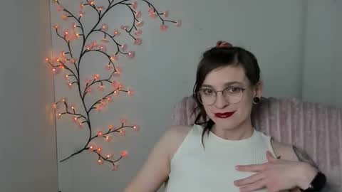 Ivy online show from 23, 4, 2026