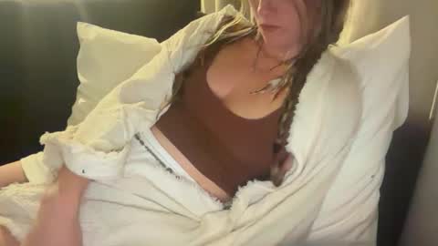 ivysagex online show from 2, 12, 2025