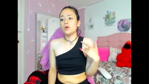 Snapshot of ivyyemerald_ chatting on 22, 5, 2026 IVY online show from 22, 5, 2026