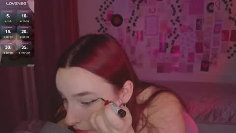 Snapshot of iwi_wi_wi chatting on 11, 10, 2025 Daisy online show from 11, 10, 2025