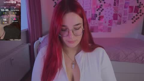 Snapshot of iwi_wi_wi chatting on 25, 10, 2025 Daisy online show from 25, 10, 2025