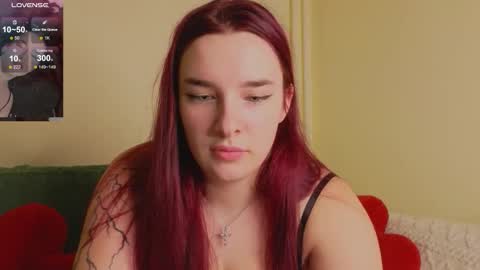 Snapshot of iwi_wi_wi chatting on 17, 12, 2025 Daisy online show from 17, 12, 2025