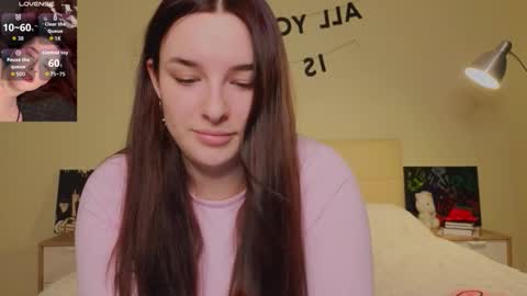 Snapshot of iwi_wi_wi chatting on 1, 3, 2026 Daisy online show from 1, 3, 2026