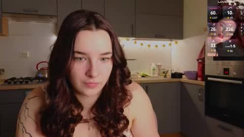 Snapshot of iwi_wi_wi chatting on 8, 3, 2026 Daisy online show from 8, 3, 2026