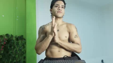 izaack online show from 26, 4, 2026