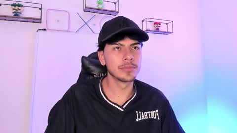 izack_01 online show from 15, 4, 2026