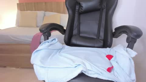 Iza online show from 6, 3, 2025