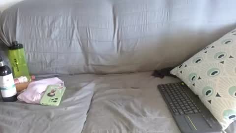 izzy_rains online show from 20, 7, 2026