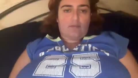 Snapshot of izzyishottttt chatting on 29, 9, 2025 izzyishottttt online show from 29, 9, 2025