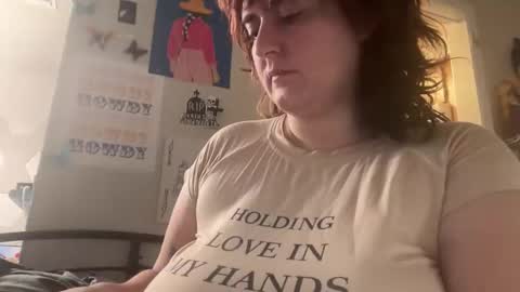 Snapshot of izzyishottttt chatting on 27, 10, 2025 izzyishottttt online show from 27, 10, 2025